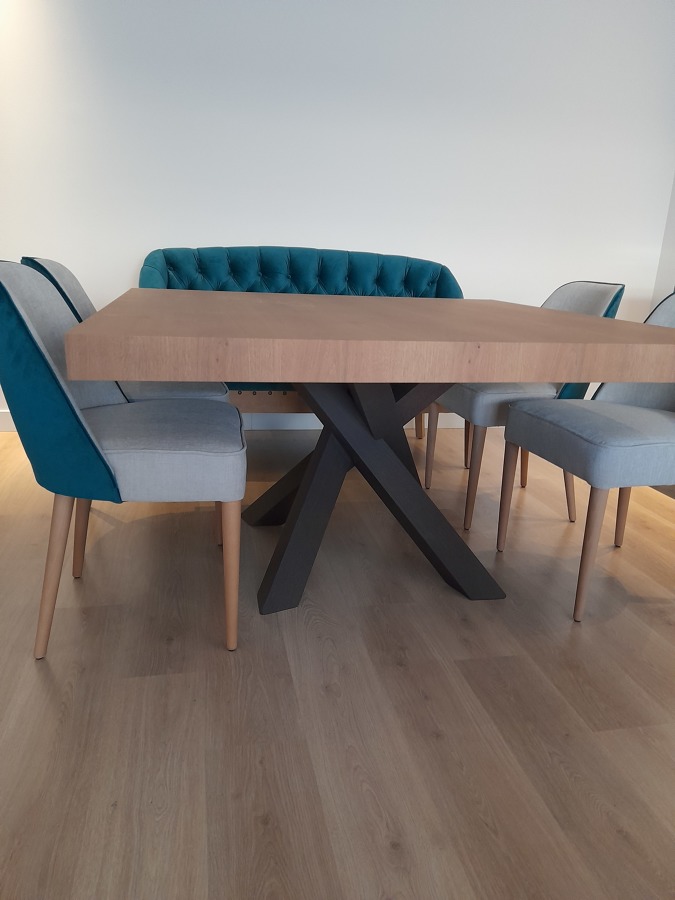 MESA FIJA CUADRADA 140X140 CM