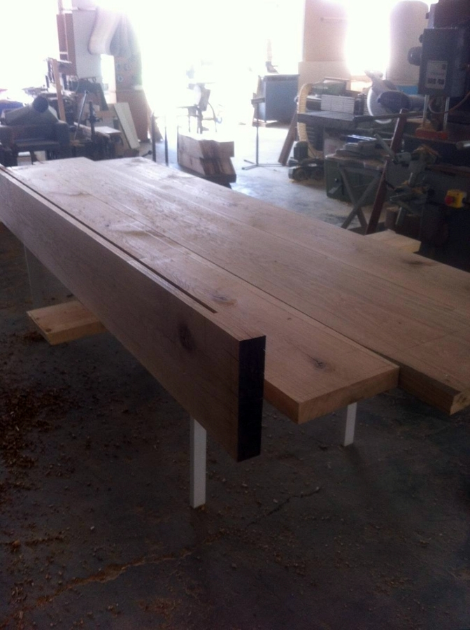 Mesa maciza en madera de roble