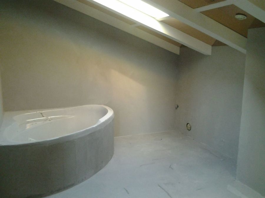 MICROCEMENTO CUARTO DE BAÑOS PAREDES SUELOS