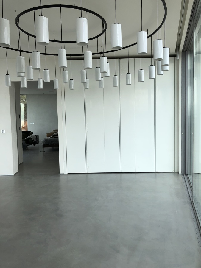 MICROCEMENTO EN PAVIMENTO