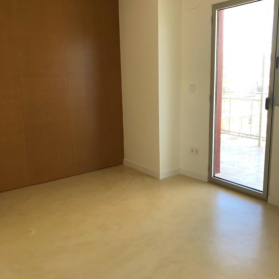 MICROCEMENTO PAVIMENTO COLOR ARENA