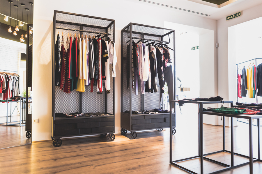 Mobiliario para Tienda de Ropa