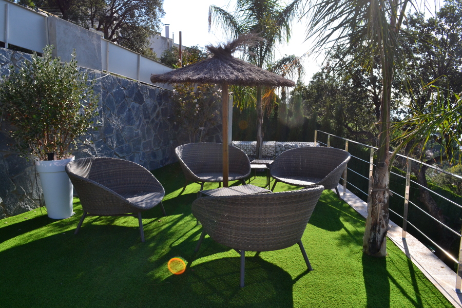 Mobiliario zona piscina