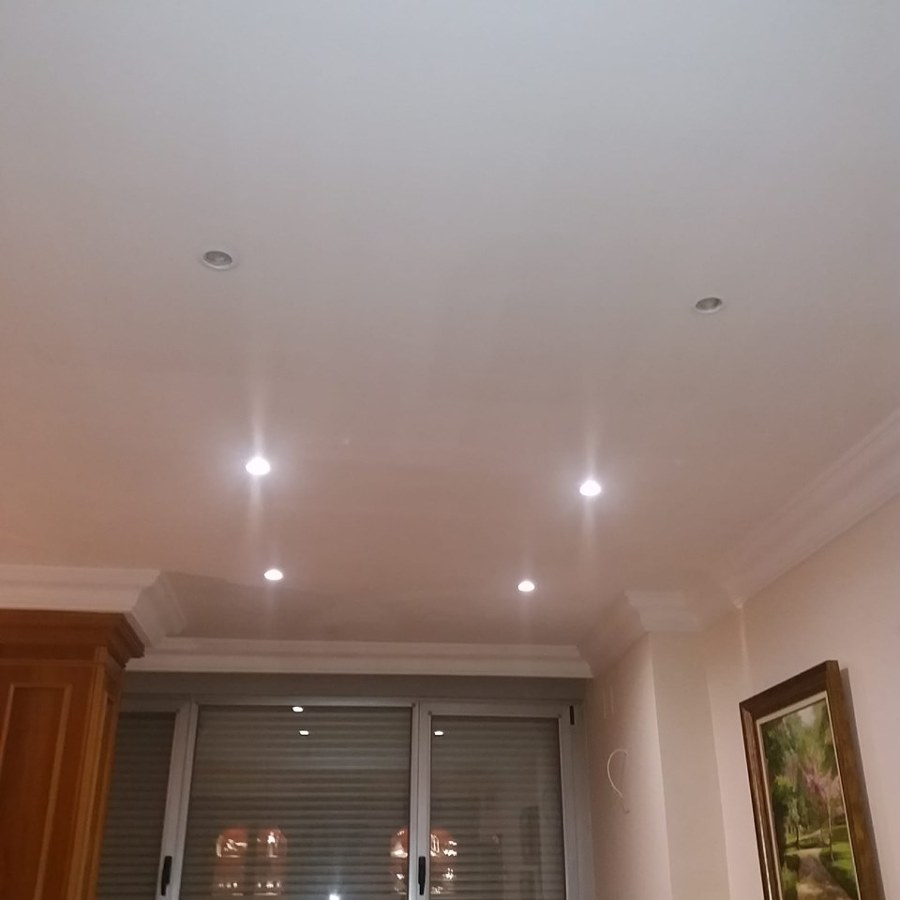 molduras de escayola y pintura