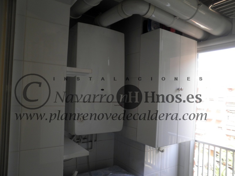 Montaje Caldera Saunier Duval ThemaFast Condens F 30 en Valencia