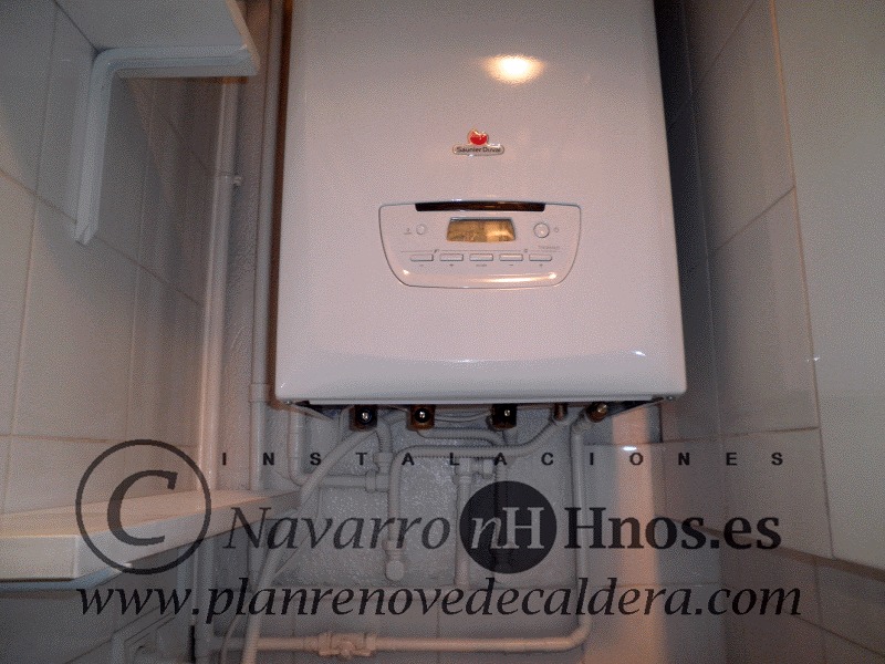 Montaje Caldera Saunier Duval ThemaFast Condens F 30 en Valencia