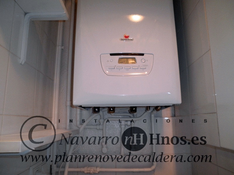 Montaje Caldera Saunier Duval ThemaFast Condens F 30 en Valencia