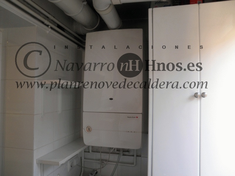 Montaje Caldera Saunier Duval ThemaFast Condens F 30 en Valencia