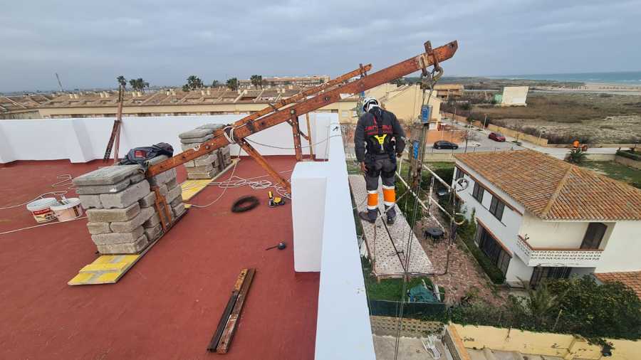 montaje de andamios colgantes.