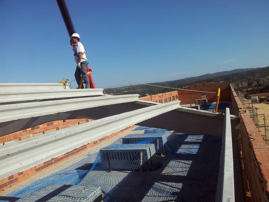 Montaje de bigas para cubierta