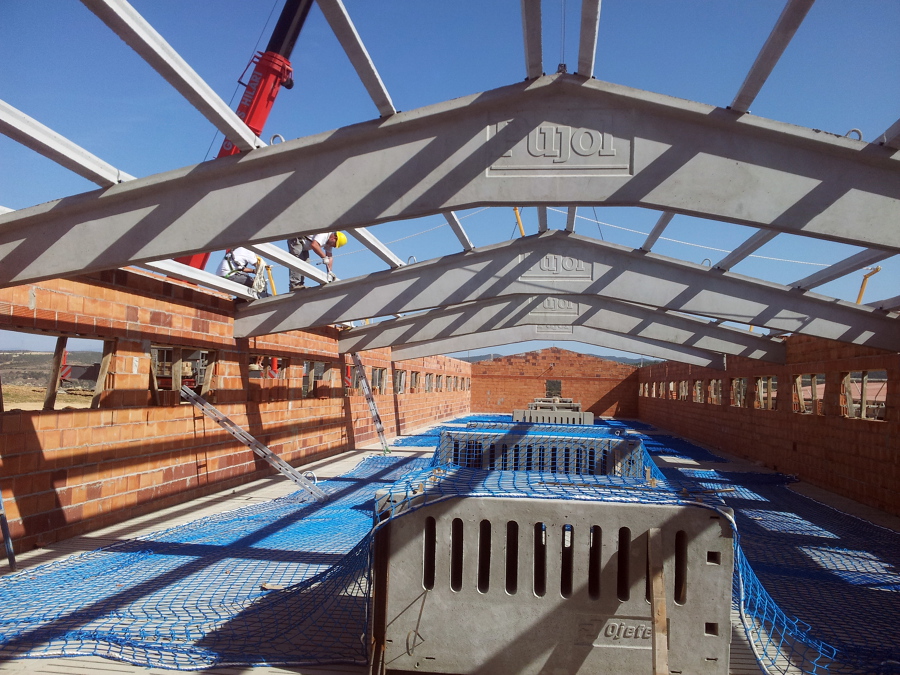 Montaje de bigas para cubierta