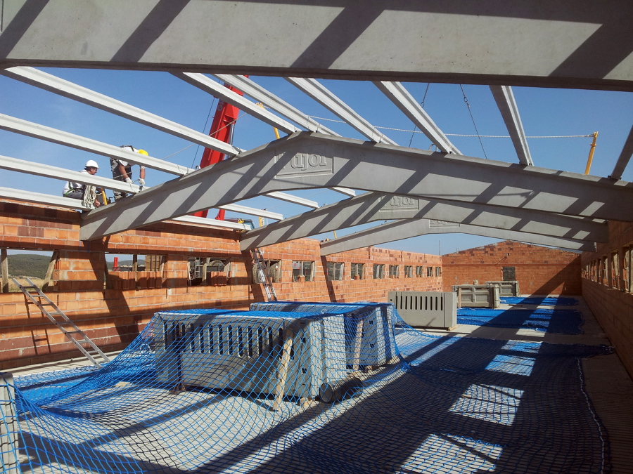 Montaje de bigas para cubierta