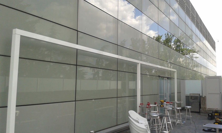 Montaje de la estructura de pergola en perfil 100x100