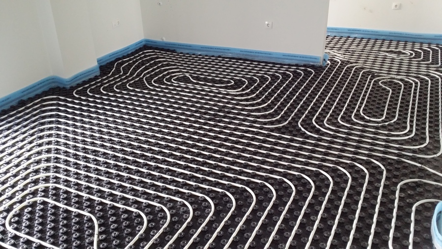 Montaje de suelo radiante (Varios circuitos)