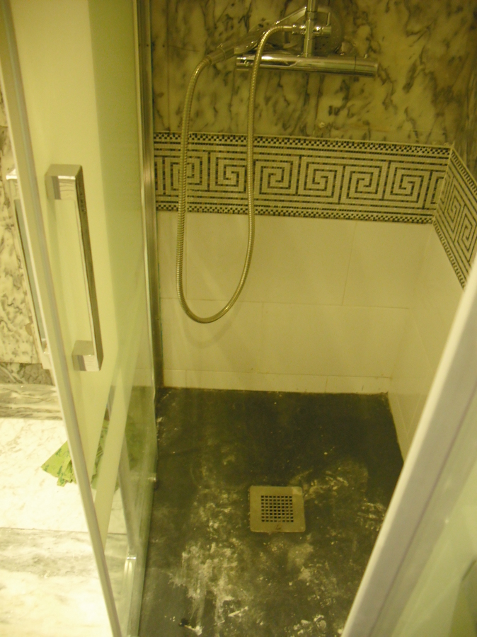 Montaje plato ducha mas mampara