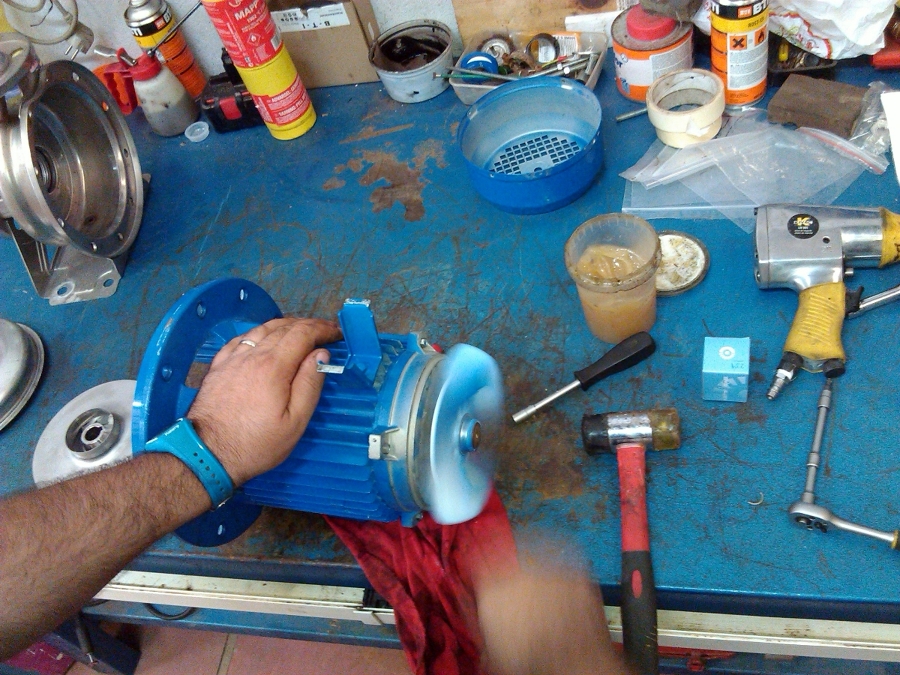 Montando ventilador.