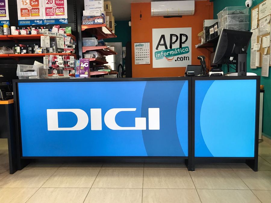 MOSTRADOR CON VINILO EN IMPRESION DIGITAL