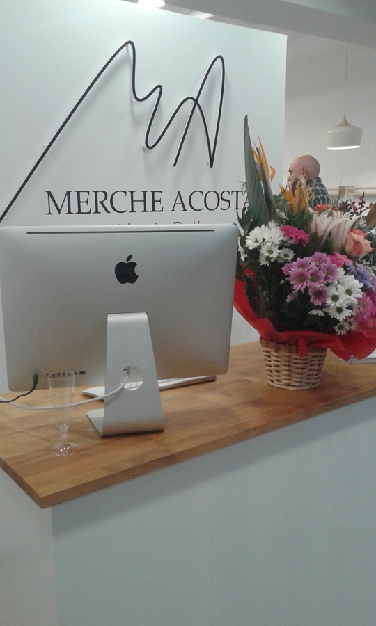 Mostrador de recepción roble