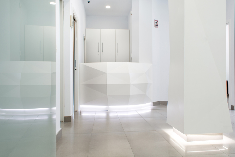 Mostrador y Pilar Central