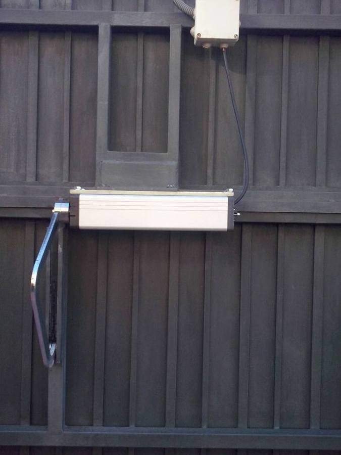 Motor de centro puerta basculante 1/3