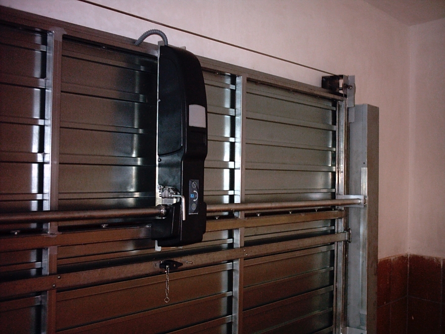 MOTOR PER A PORTA BASCULANT