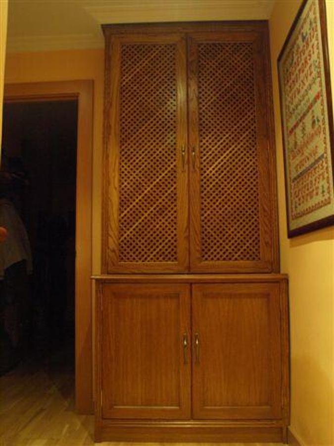Mueble celosía  en Roble.