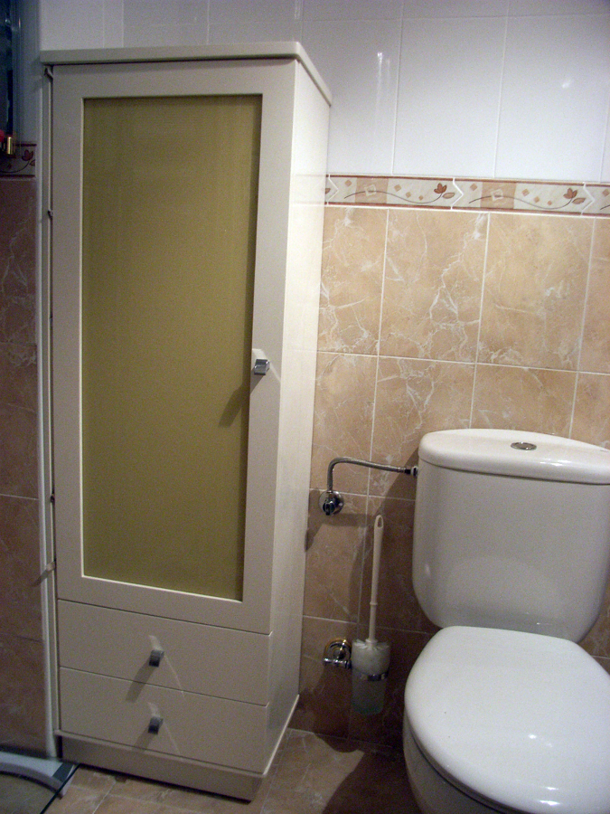 Mueble columna blanco