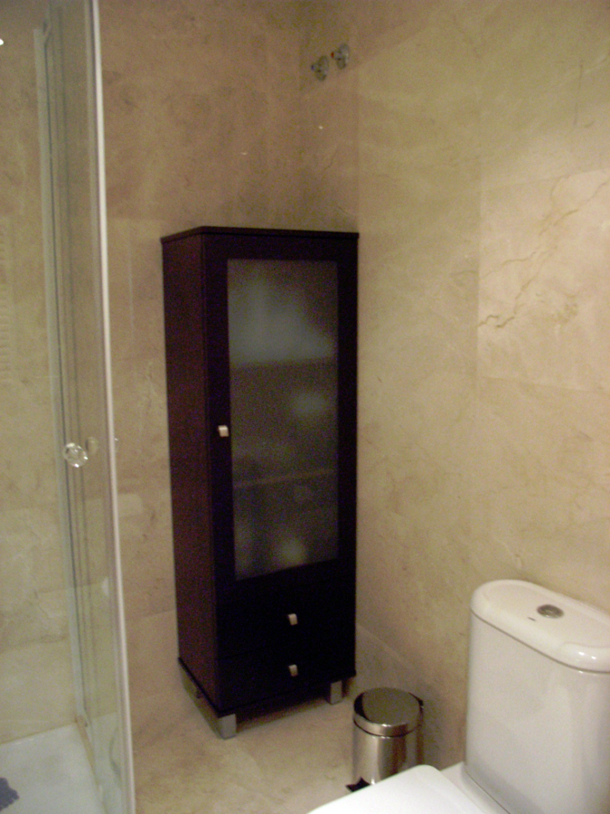 Mueble columna wengue