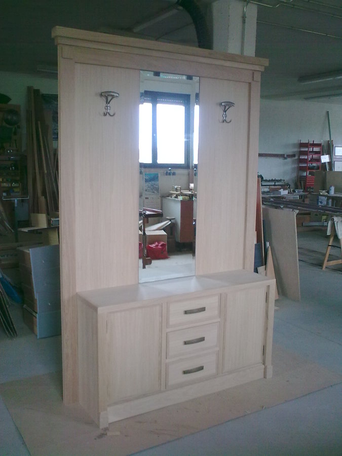 Mueble de Entrada en proceso.