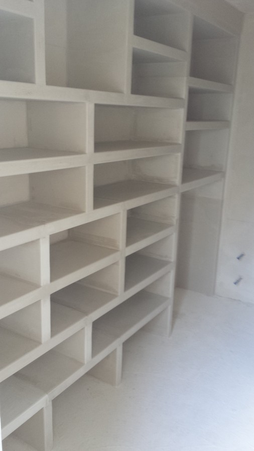 Mueble de vestidor a medida en escayola