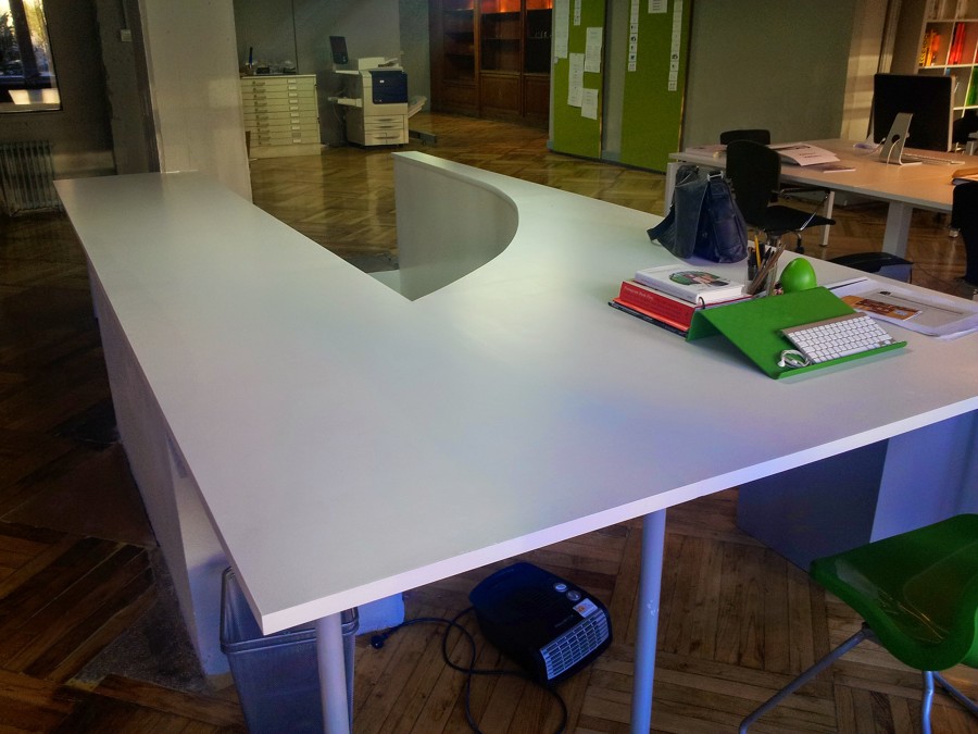 Mueble diseñado para la ocasión