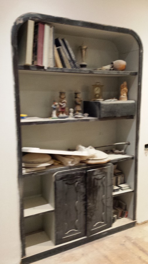 Mueble empotrado en la pared