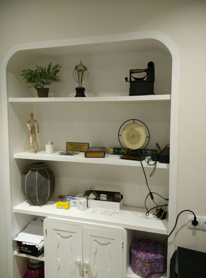 Mueble empotrado en la pared