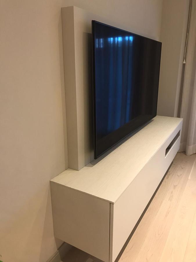 MUEBLE TV  + PANEL