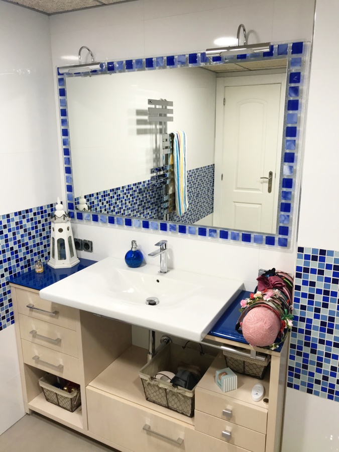 Mueble y Radiador toallero