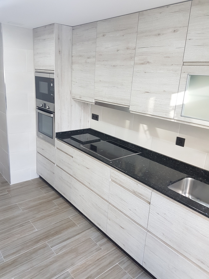 MUEBLES ALTOS Y BAJOS