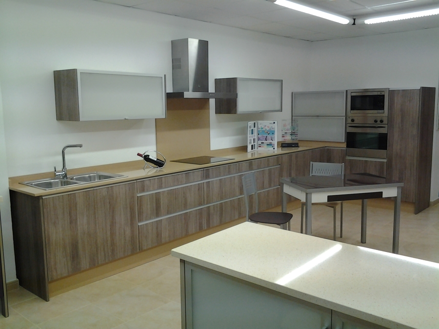 MUEBLES DE COCINA EN POSTFORMADO 2