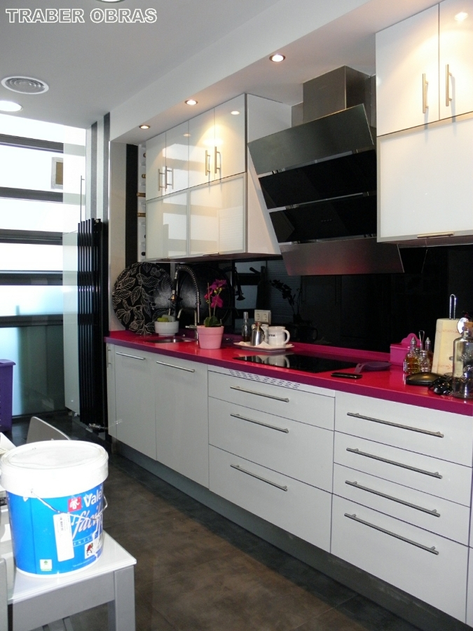 MUEBLES DE COCINA POR TRABER OBRAS SL