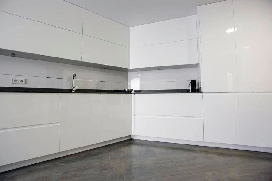 Muebles lacados blanco brillo