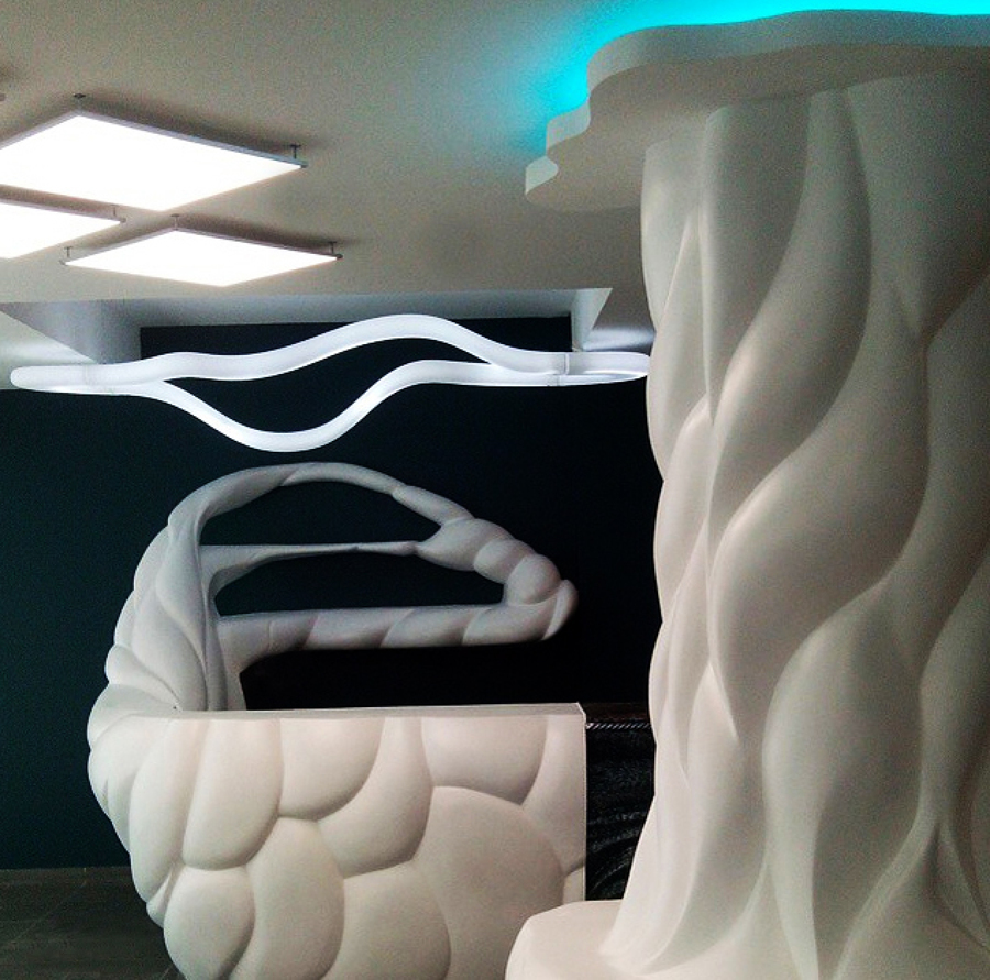 muebles y columnas de resina