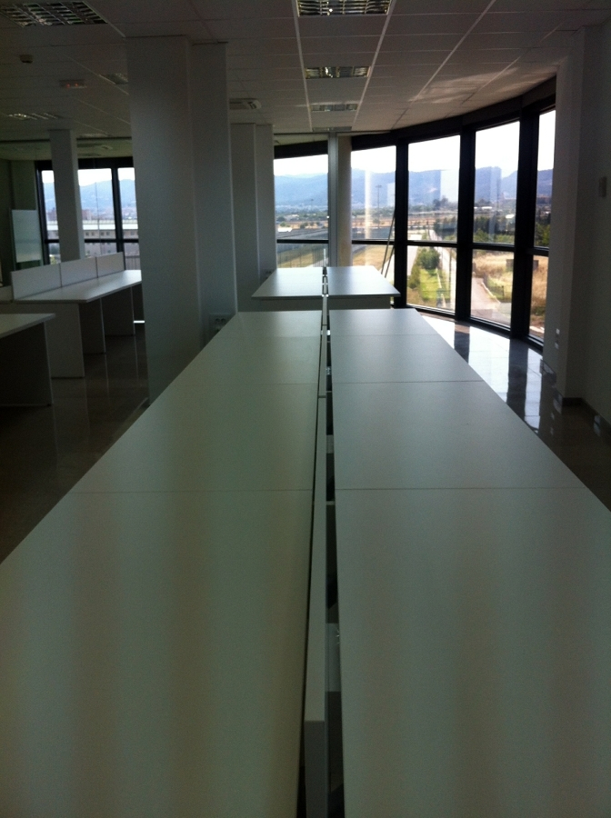 MULTIPUESTOS DE TRABAJO