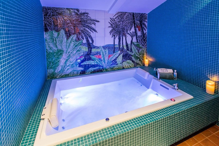 Mural para Nuxe Spa en Villa Duflot ****