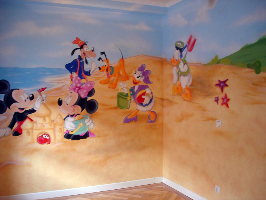 Mural pintado en habitacion infantil