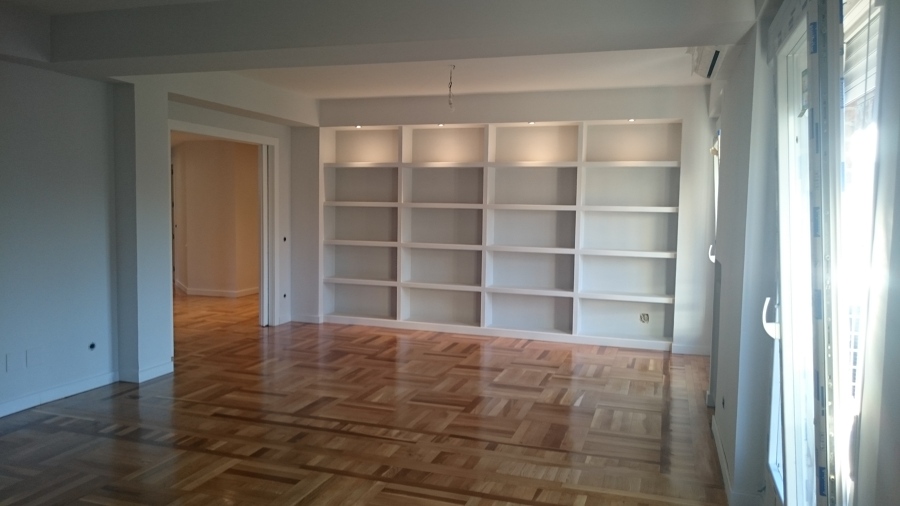 Mural y salón vivienda