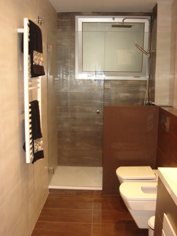 MURO DE SILESTONE + CRISTAL