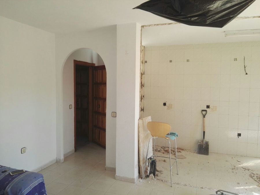 Muro derribado, ahora a cerrar ese arco.