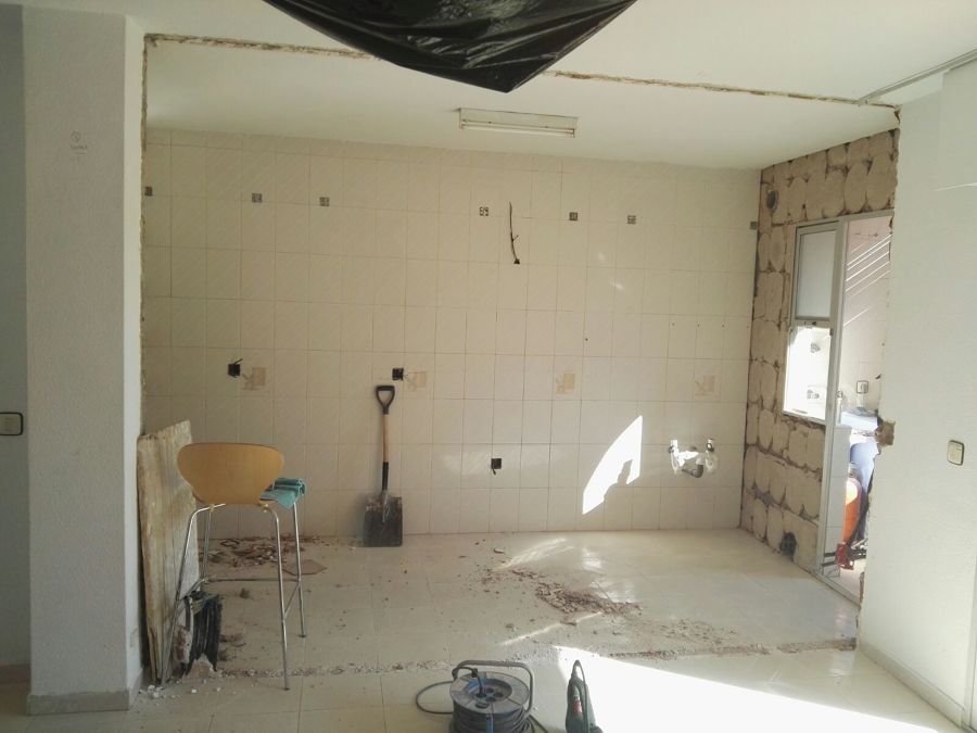 Muro derribado, concepto abierto.