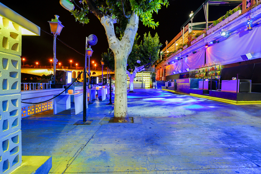 parte de fuera de la discoteca