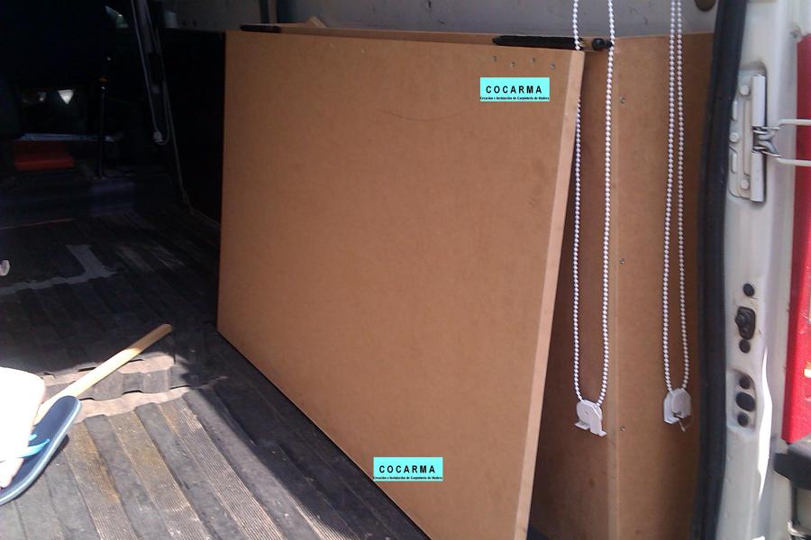 Furgoneta con cama plegable 