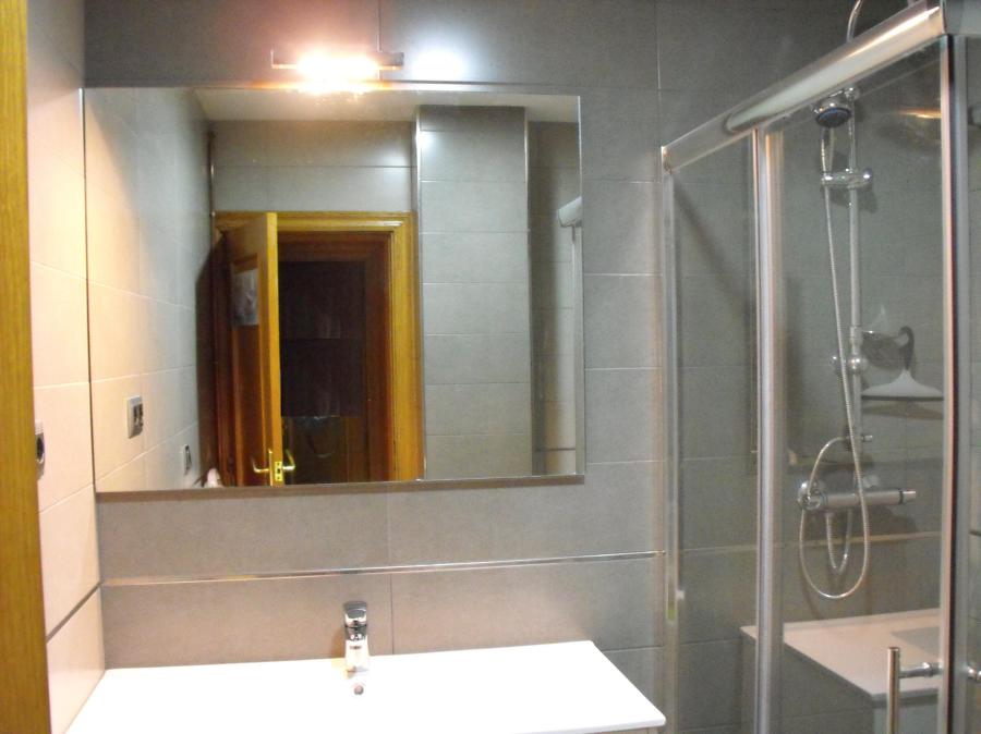 Reforma integral baño L'h .